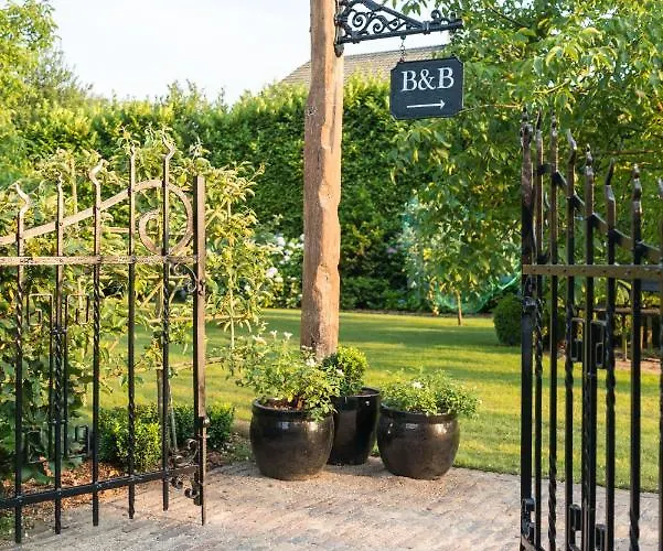 Puur8a Bed and breakfast 3*