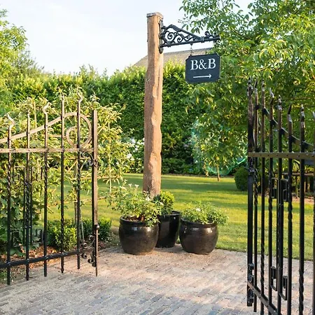 Puur8a Bed and Breakfast 3*